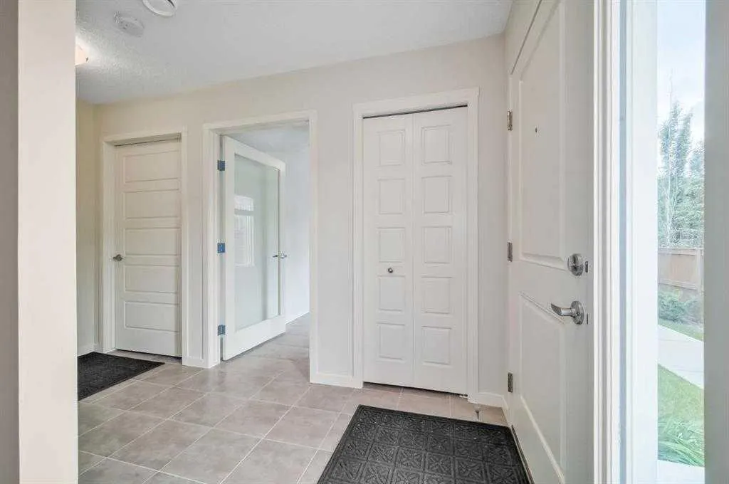 607 Nolanlake Villas NW