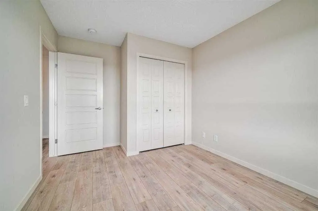 607 Nolanlake Villas NW