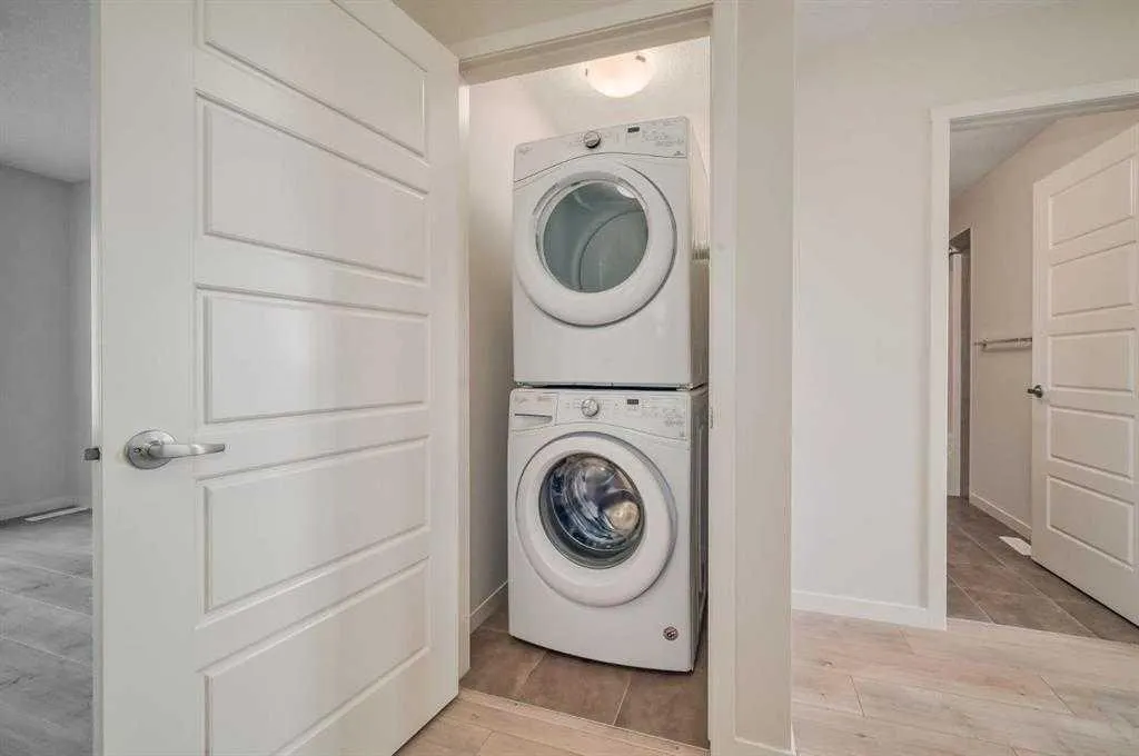 607 Nolanlake Villas NW