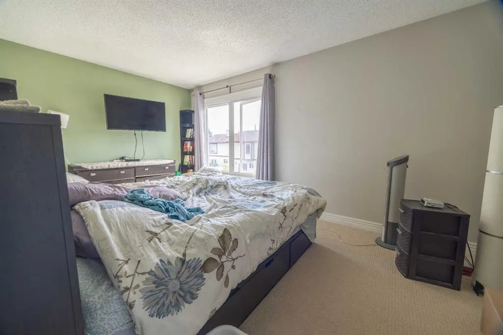 105 Deer Ridge Lane SE