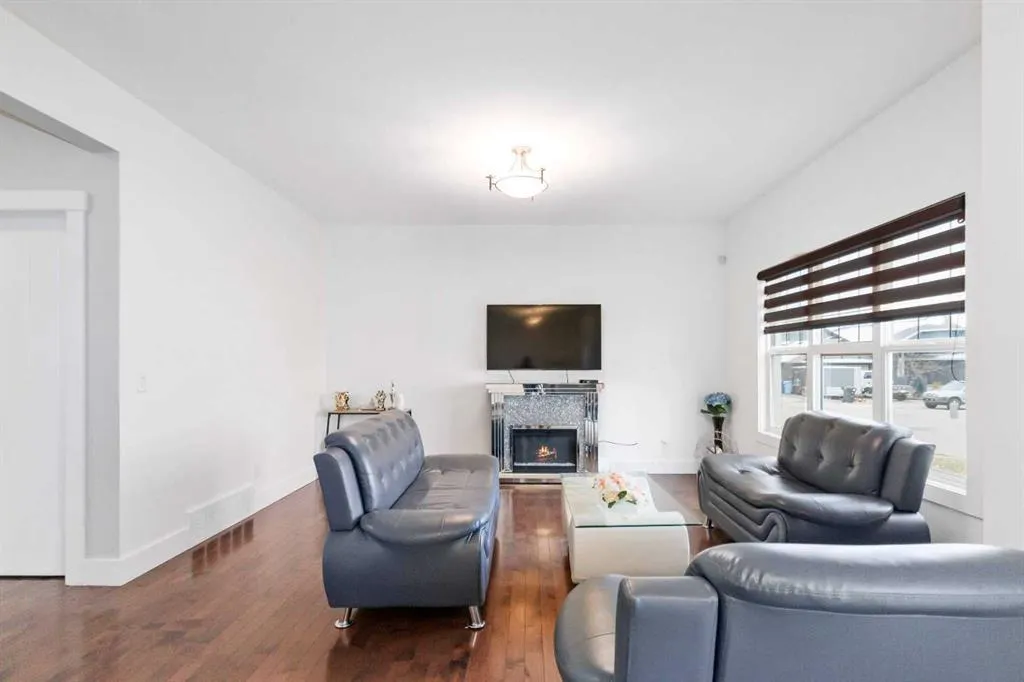 110 Merganser Crescent