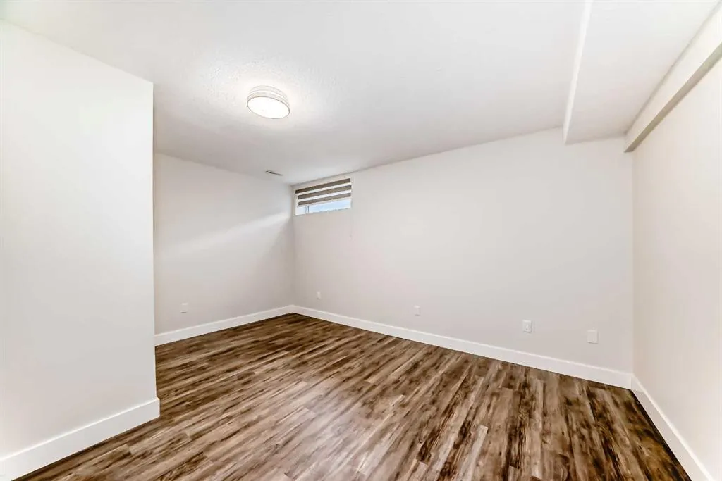 40 Martha's Meadow Place NE