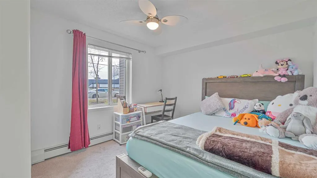 17 Country Village Bay NE, #105