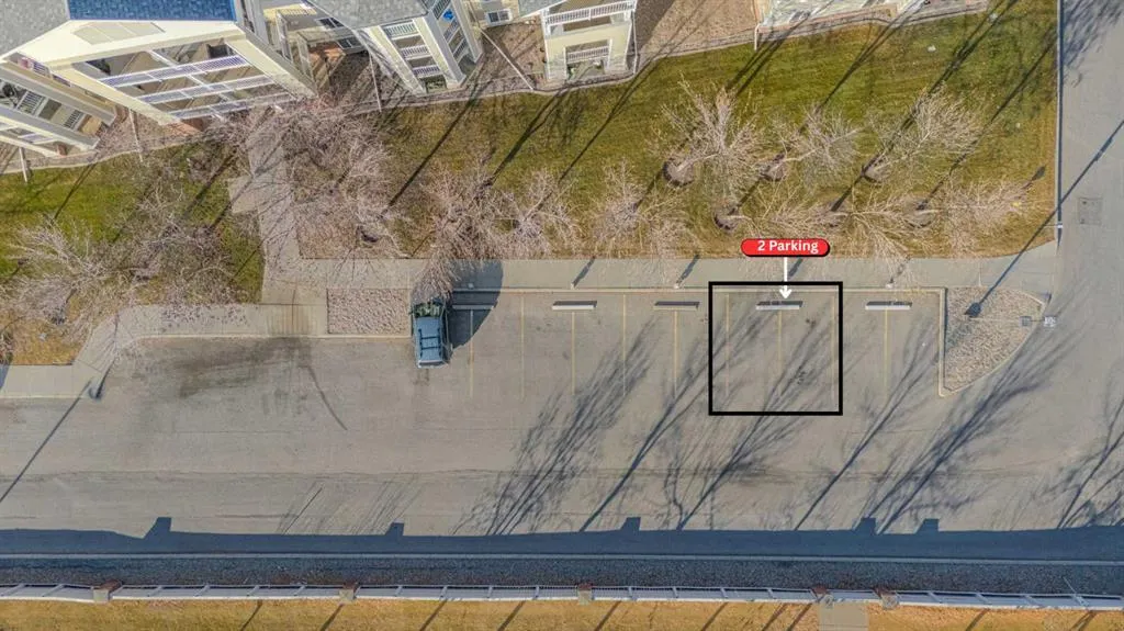 17 Country Village Bay NE, #105