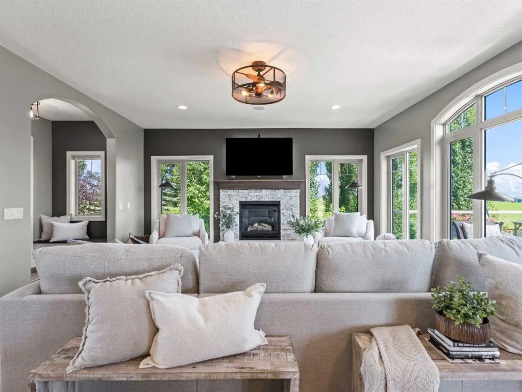 18 Sunset Ridge Drive