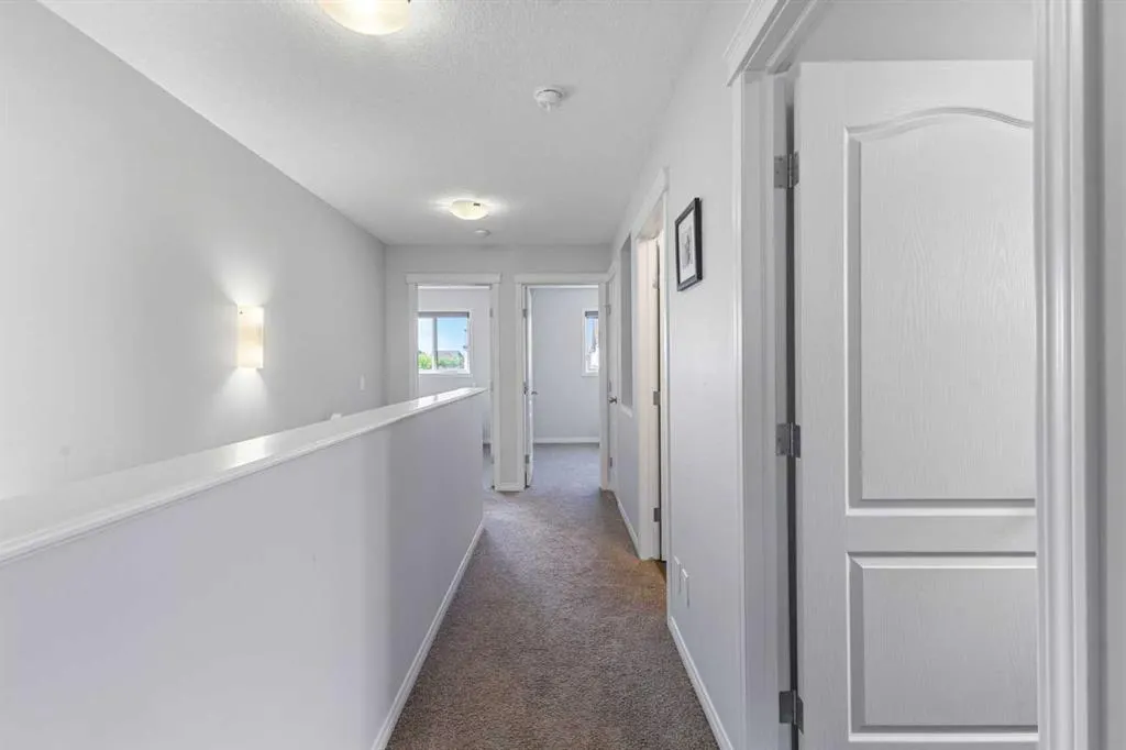 8 Copperpond Avenue SE