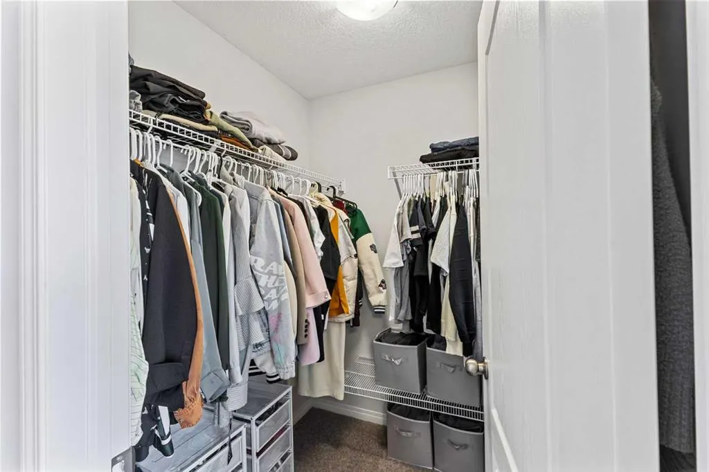 8 Copperpond Avenue SE