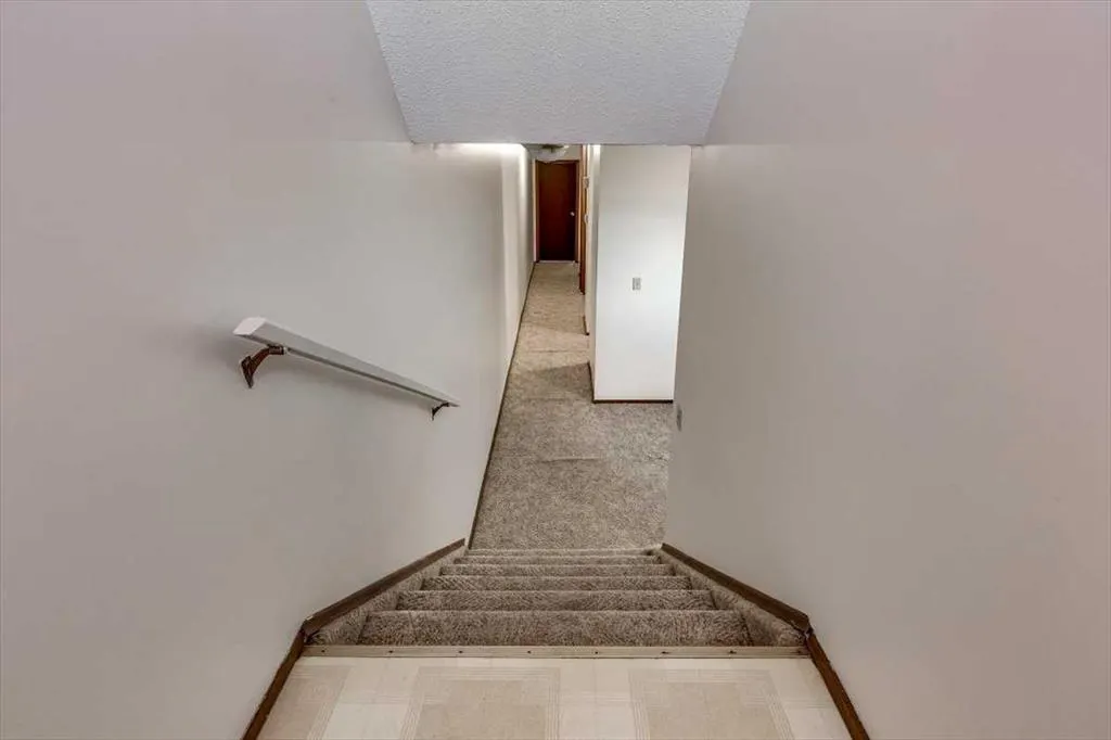 5418 and 5422 48 Avenue