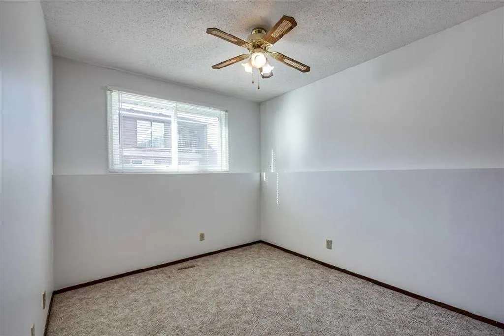 5418 and 5422 48 Avenue