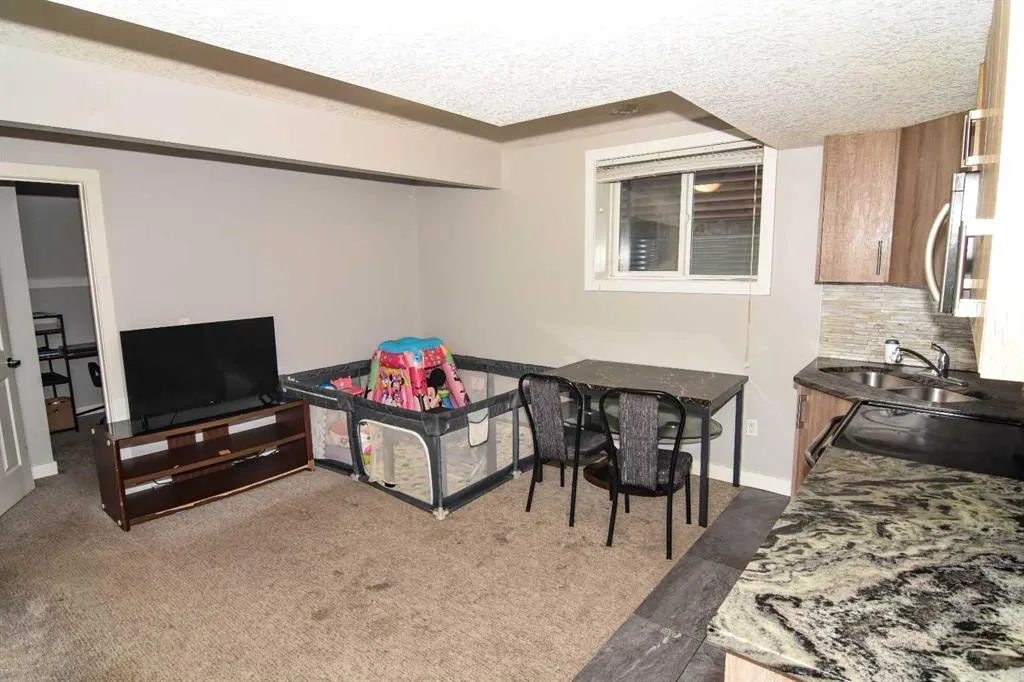 320 Nolancrest Circle NW