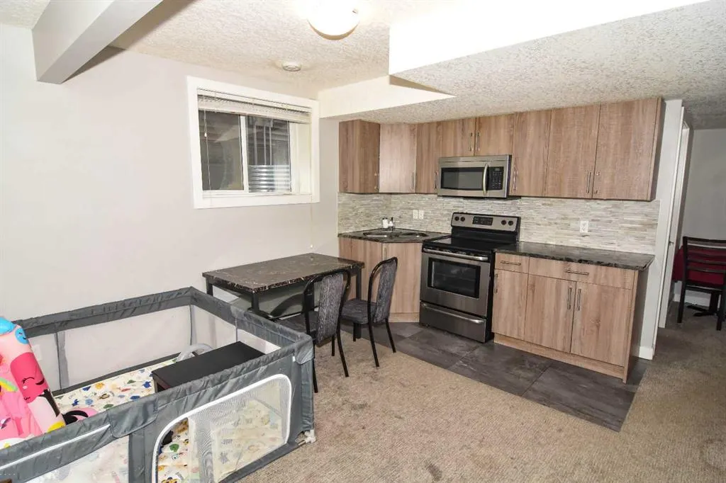 320 Nolancrest Circle NW