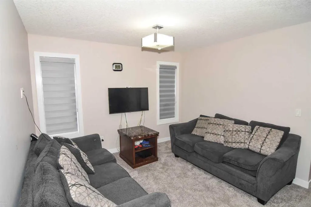 320 Nolancrest Circle NW