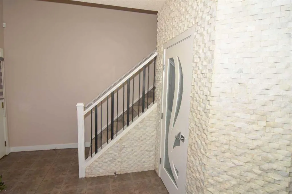 320 Nolancrest Circle NW