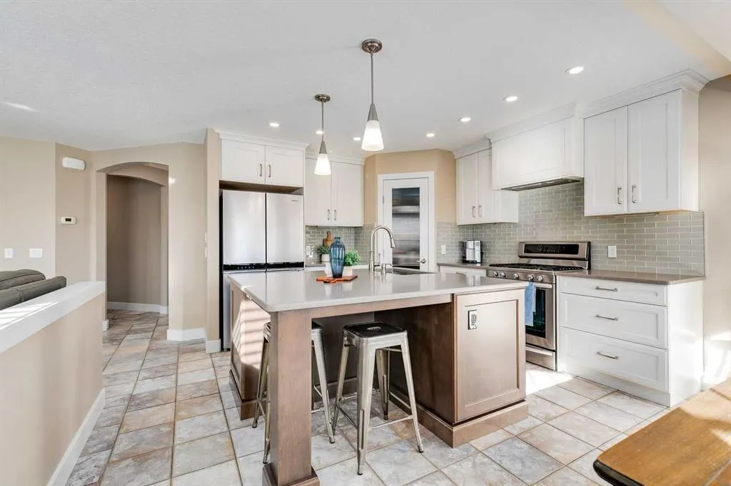 1719 Woodside Boulevard NW