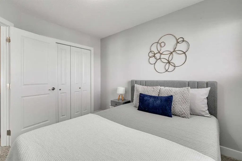 1719 Woodside Boulevard NW