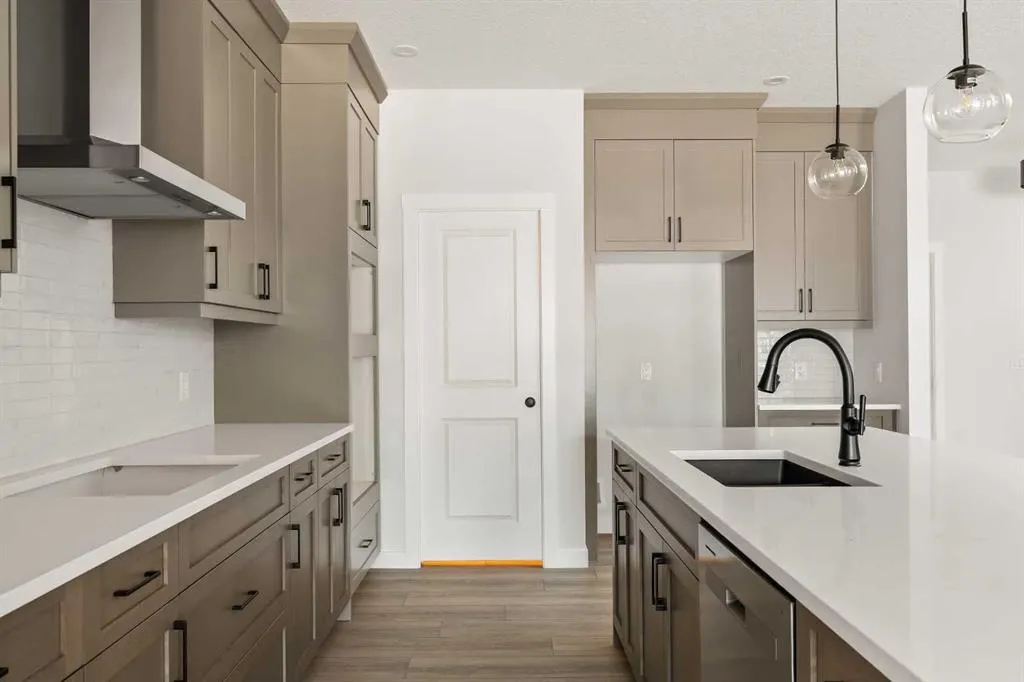 152 Creekstone Circle SW