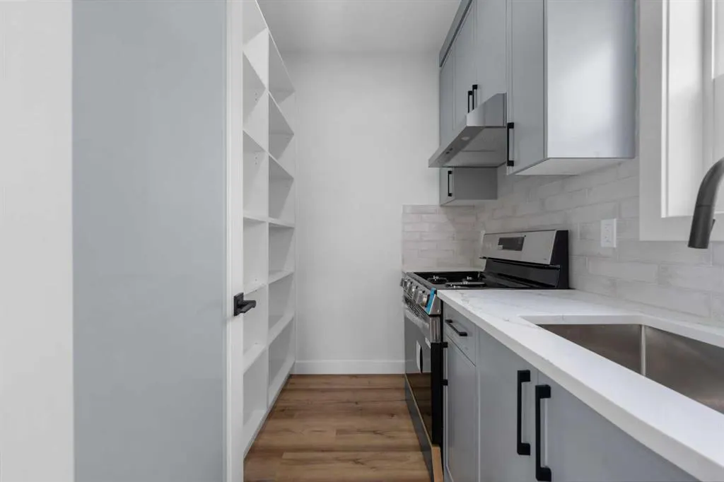 17 Lakes Estates Circle