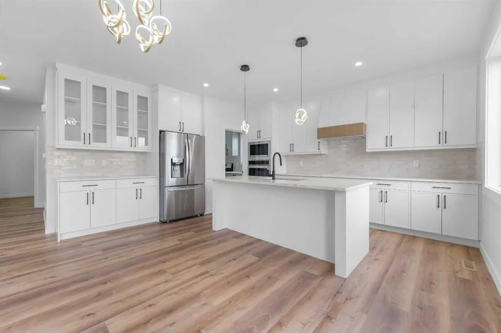 17 Lakes Estates Circle