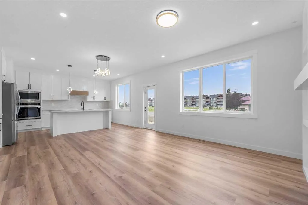 17 Lakes Estates Circle