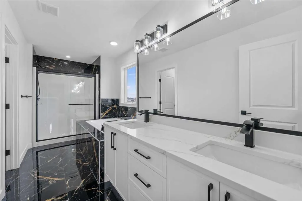 17 Lakes Estates Circle