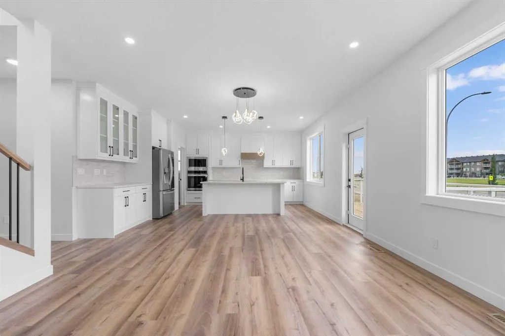 17 Lakes Estates Circle