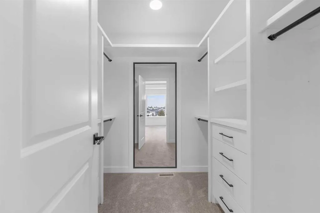 17 Lakes Estates Circle