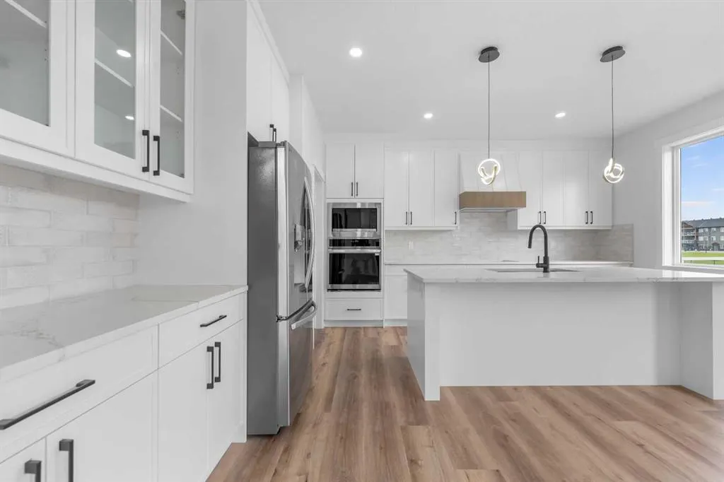 17 Lakes Estates Circle