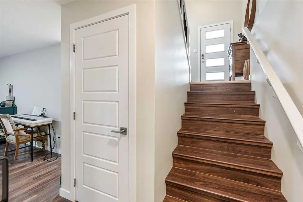 225 Lasalle Terrace W