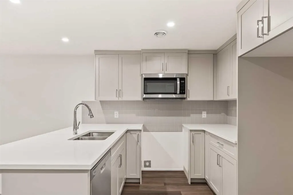 168 Creekstone Circle SW