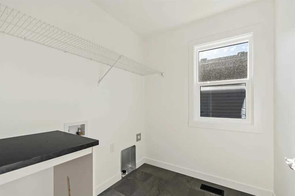 168 Creekstone Circle SW