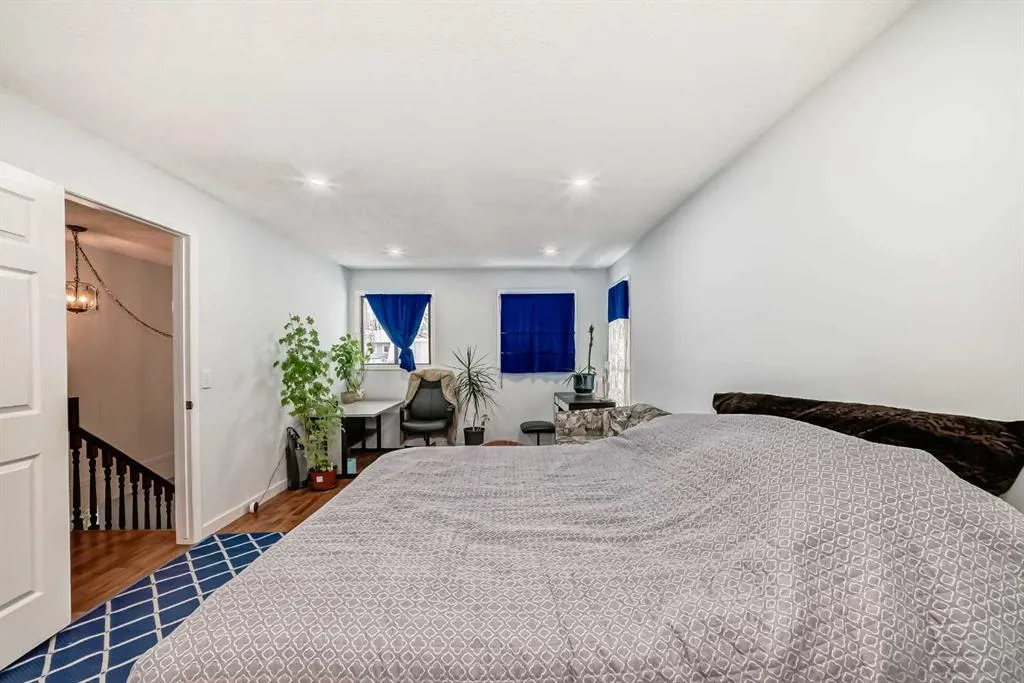 7 Hawksley Crescent NW