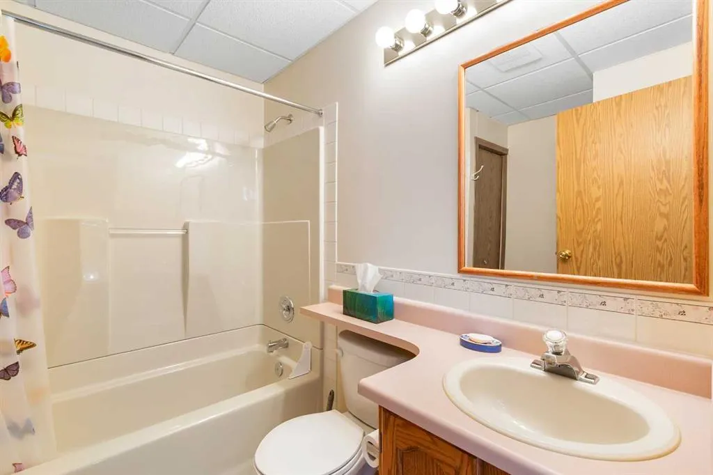 131 Tipping Close SE