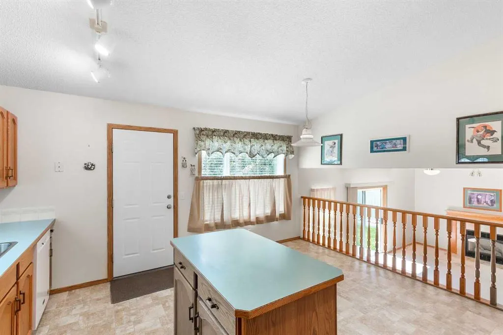 131 Tipping Close SE