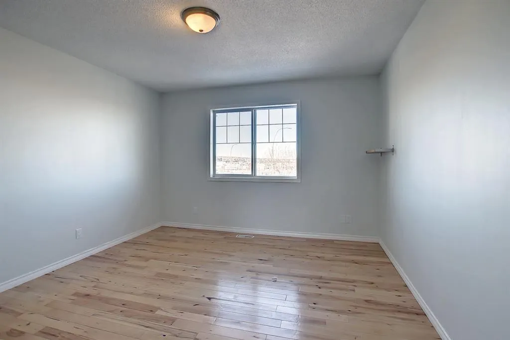 25 Panamount Crescent NW