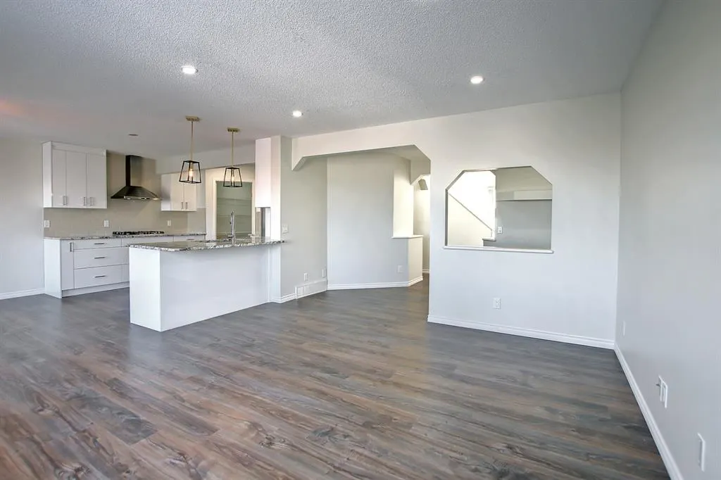 25 Panamount Crescent NW