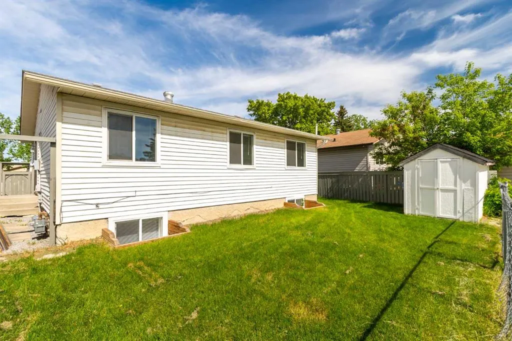 99 Abingdon Crescent NE