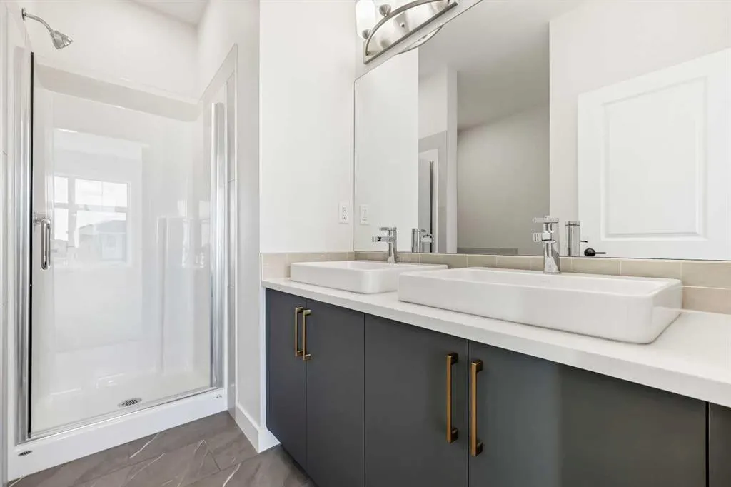 185 Mahogany Gardens SE, #502