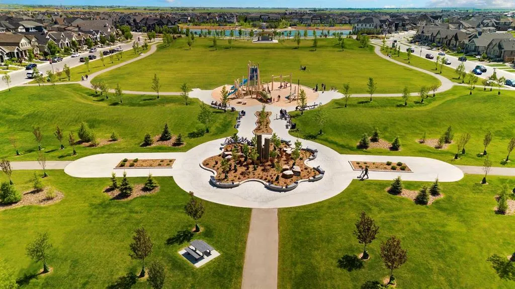 185 Mahogany Gardens SE, #502