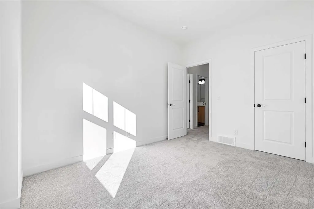 157 Mahogany Gardens SE