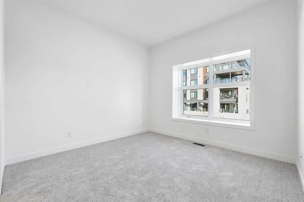 157 Mahogany Gardens SE