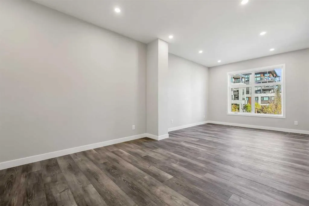 153 Mahogany Gardens SE