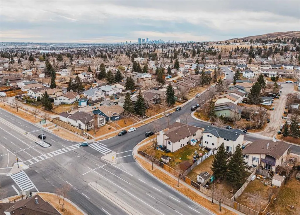 8428 Berkley Road NW