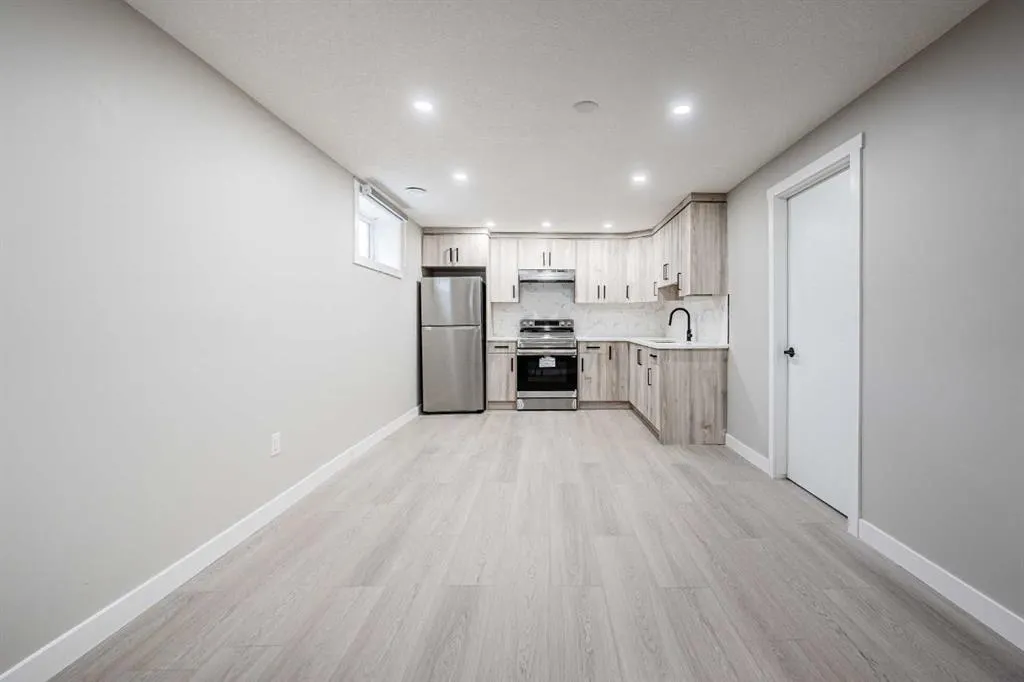 8428 Berkley Road NW