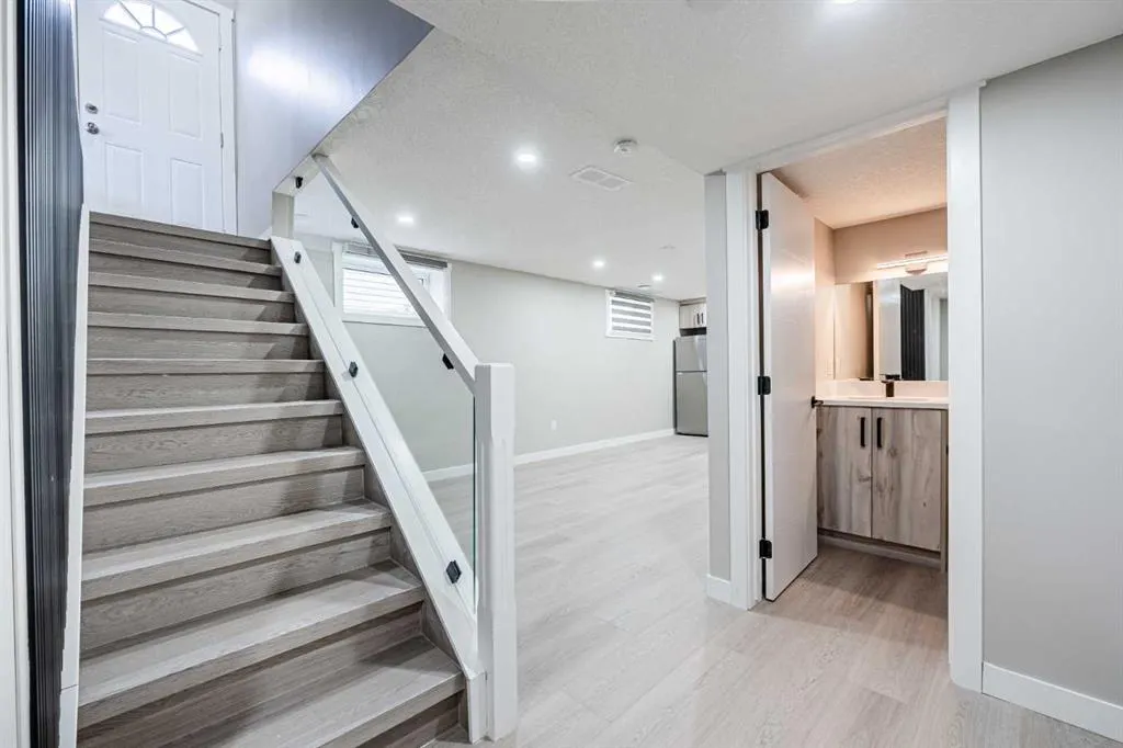 8428 Berkley Road NW