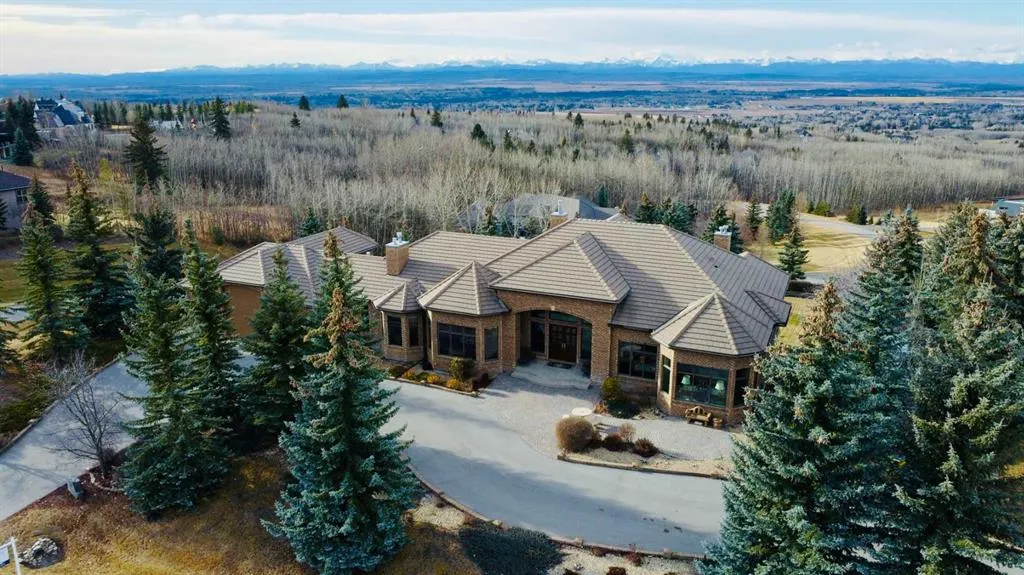 31 Pinnacle Ridge Drive SW