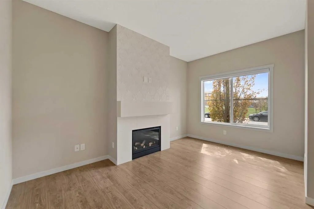 81 Copperpond Landing SE