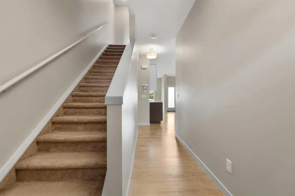 81 Copperpond Landing SE