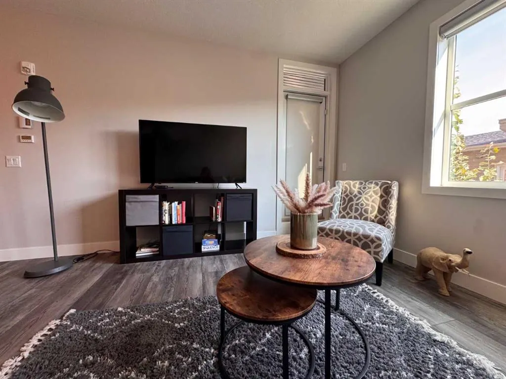 8355 19 Avenue SW #110