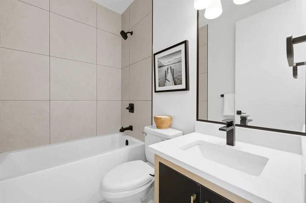 2701 28 Avenue SW #3