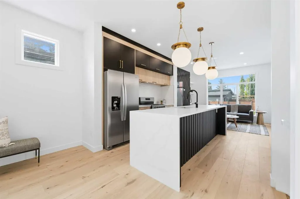 2701 28 Avenue SW #3